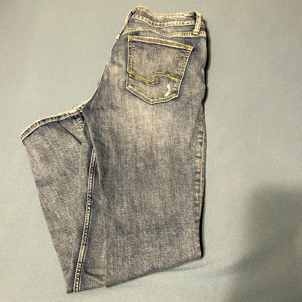 Silver Brand, Elyse Straight Leg Distressed Jeans, Size 30x32